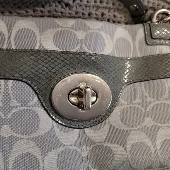 EUC- Grey Coach Large tote purse. Like New condition. - Picture 7 of 16